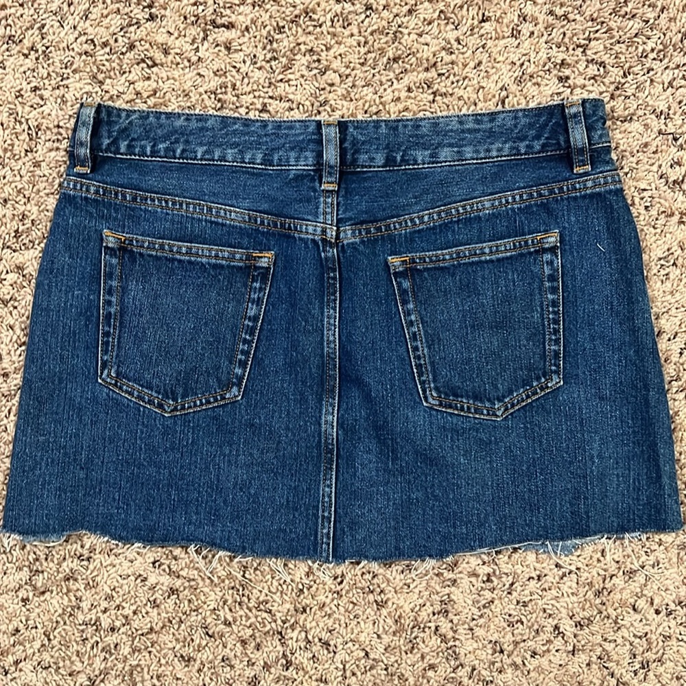 Size 8 button fly raw hem jean skirt - Picture 2 of 2